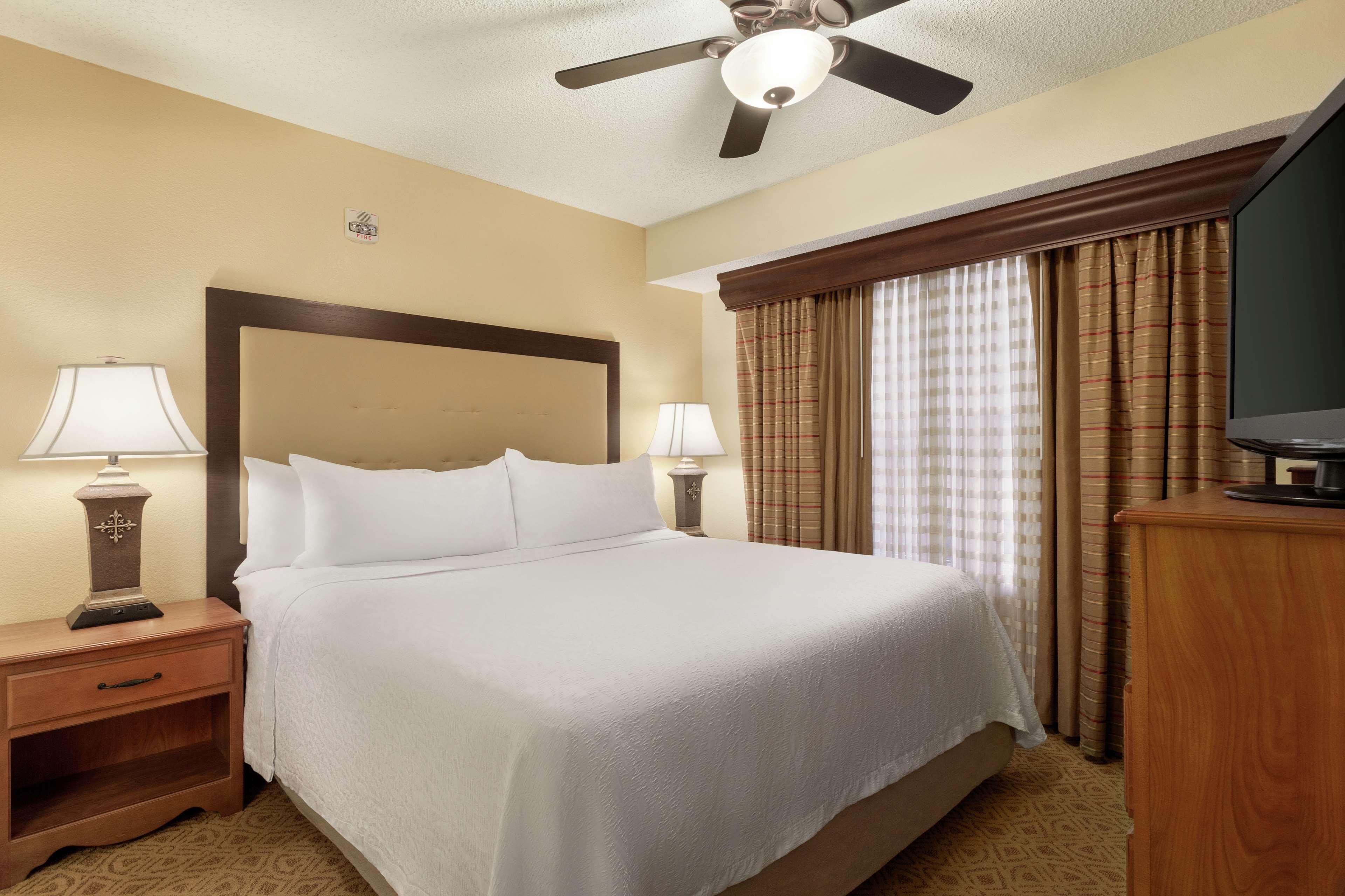 Homewood Suites By Hilton Dallas-Park Central Area Εξωτερικό φωτογραφία
