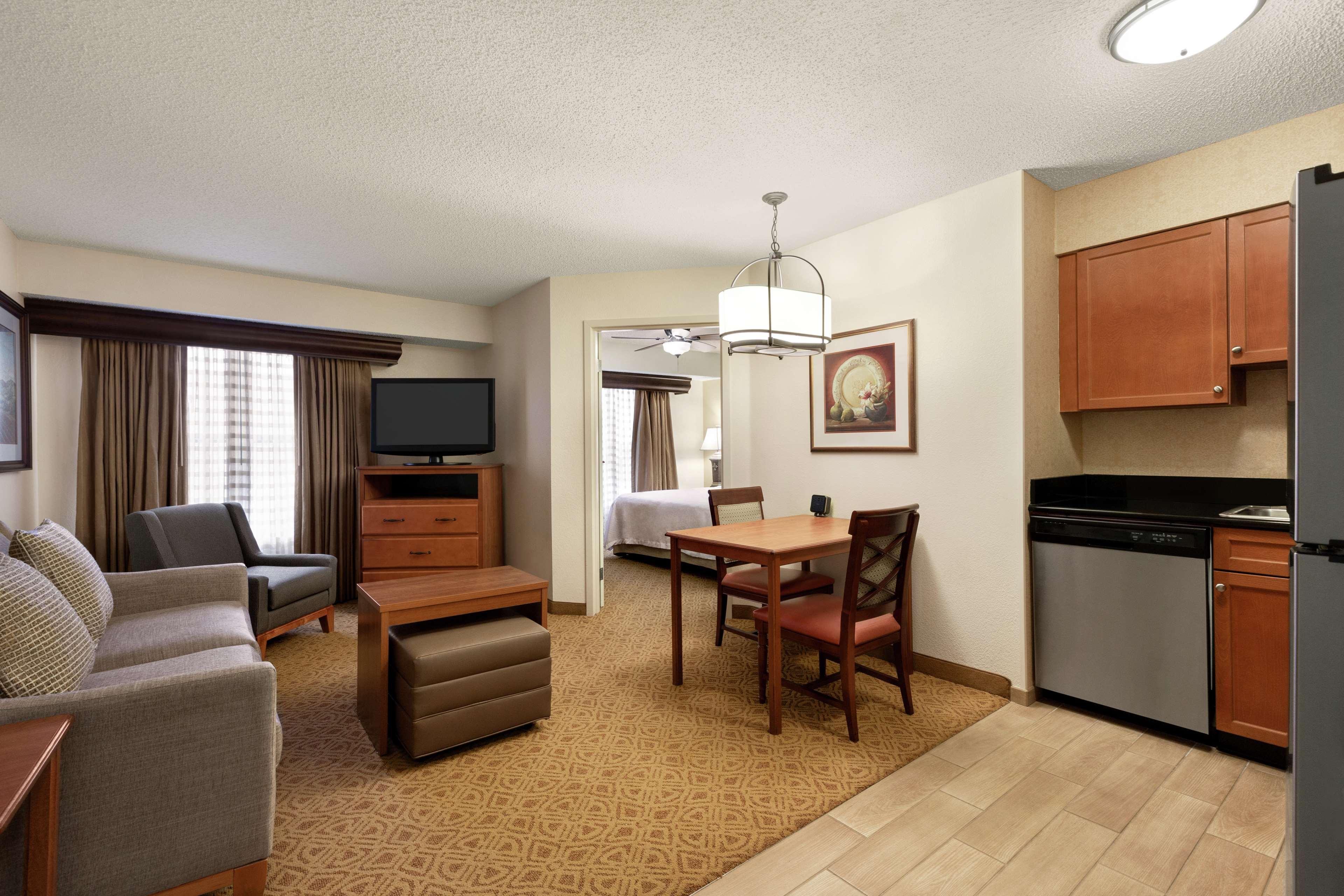 Homewood Suites By Hilton Dallas-Park Central Area Εξωτερικό φωτογραφία